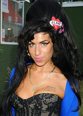 1250017020_amy_winehouse_290x402