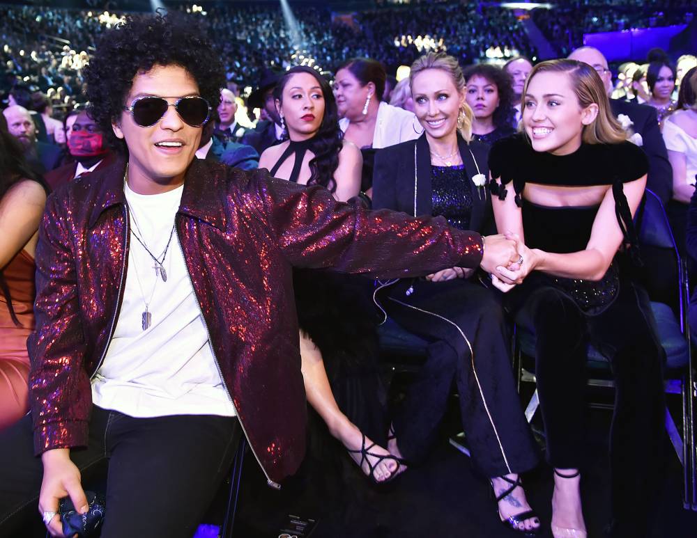 Bruno Mars Miley Cyrus Grammys 2018
