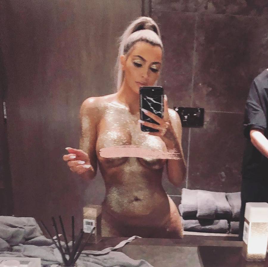 Kim Kardashian almost nude selfie