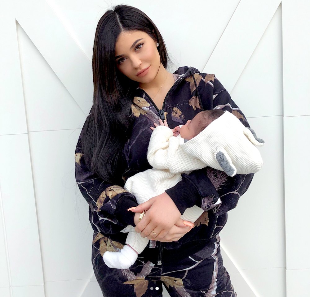 kylie-jenner-stormi-2