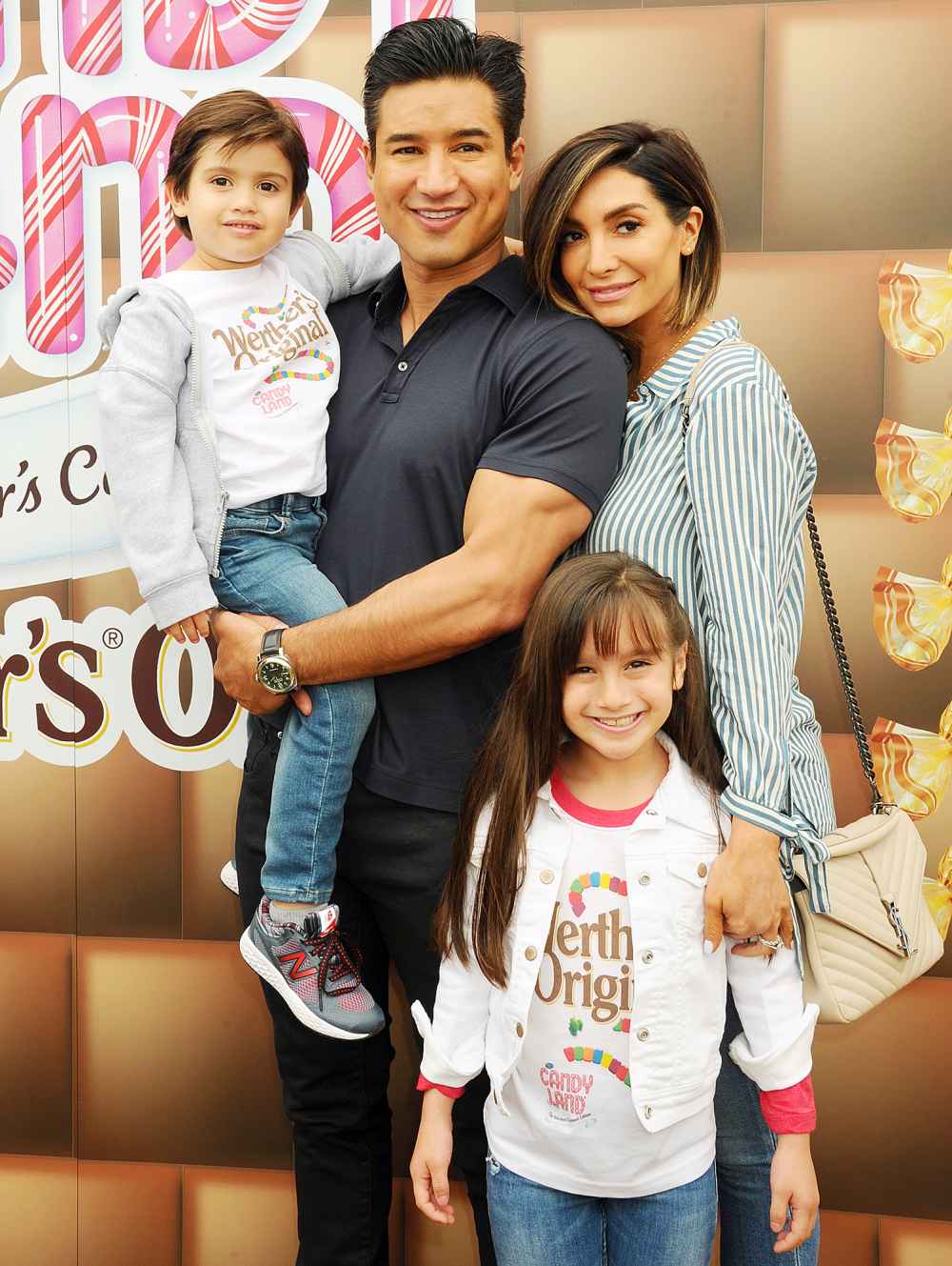 Mario Lopez family