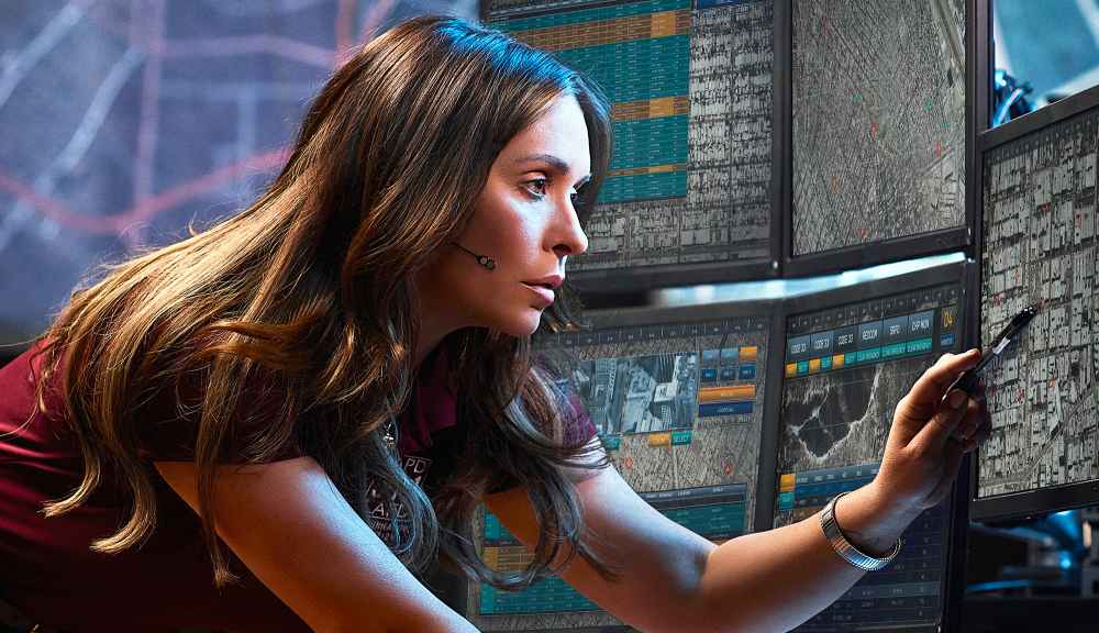 Jennifer Love Hewitt Hopes To Sing On 9-1-1