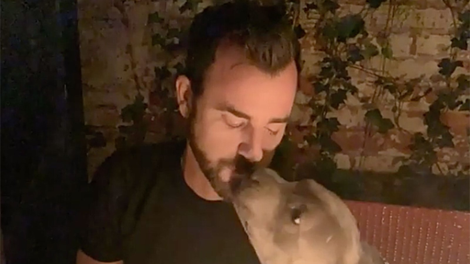 Justin Theroux Has a Lady and the Tramp-Style Date Night With His Dog