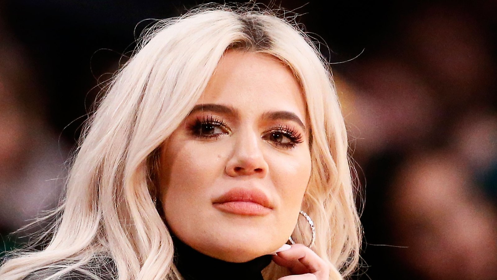 Khloe Kardashian Gives Relationship Advice to Fan with Broken Heart: 'Time Really Does Heal Everything'