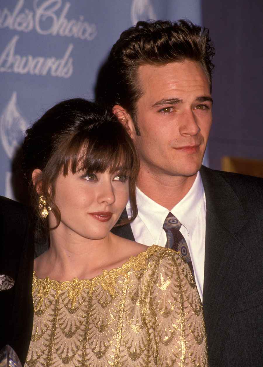 ‘Beverly Hills, 90210’ Stars React After Luke Perry Dies at 52 Following Massive Stroke