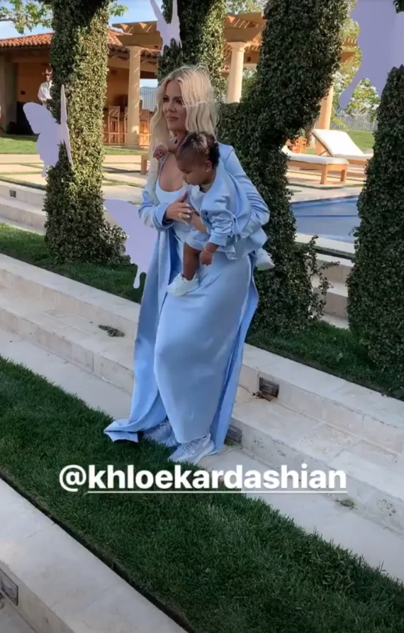 Khloe Kardashian and Daughter True Wear Matching Blue Dresses at Her 1st Birthday Party