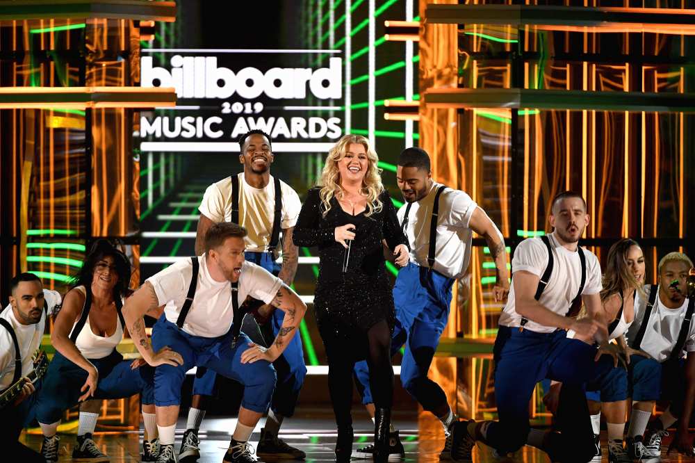 Kelly Clarkson Opening Billboard Music Awards 2019