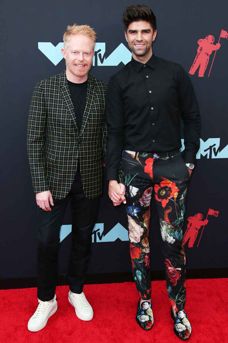 Jesse Tyler Ferguson and Justin Mikita Hottest Couples at the VMAs 2019