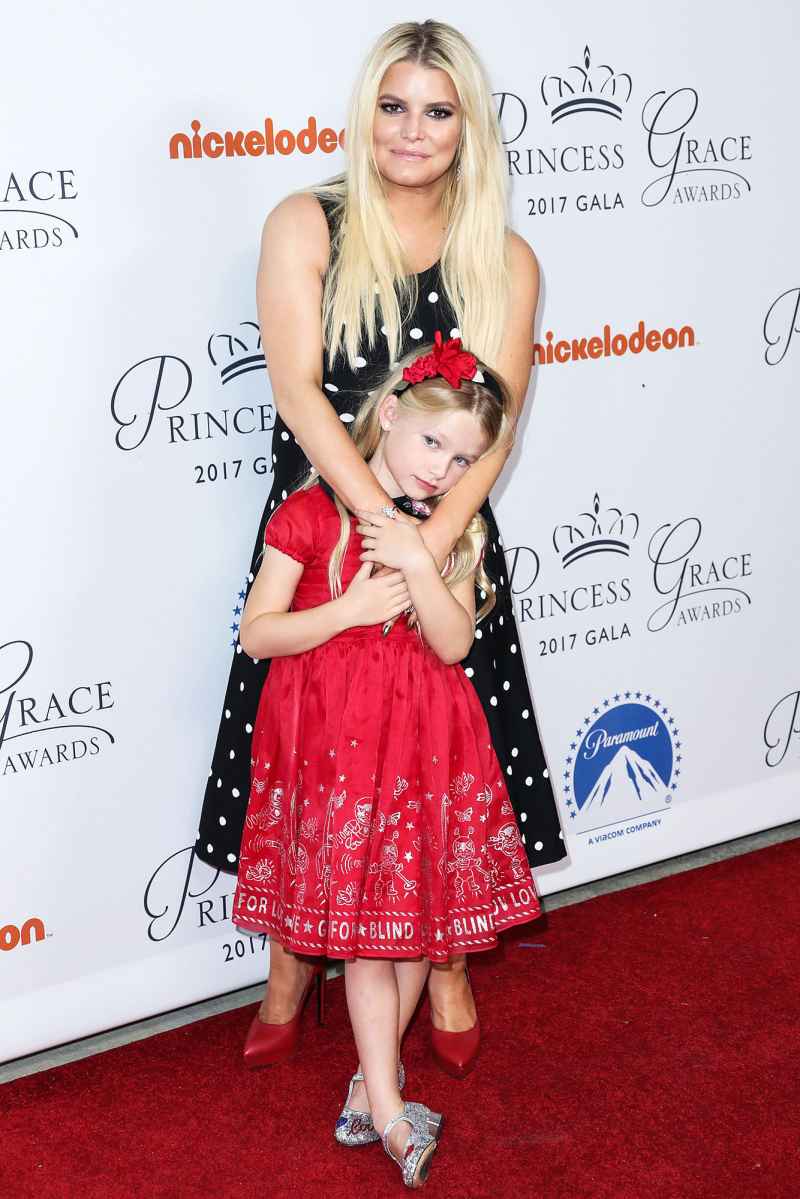 Jessica Simpson Mom Shamed For Dyeing Daughter Maxwell S Hair