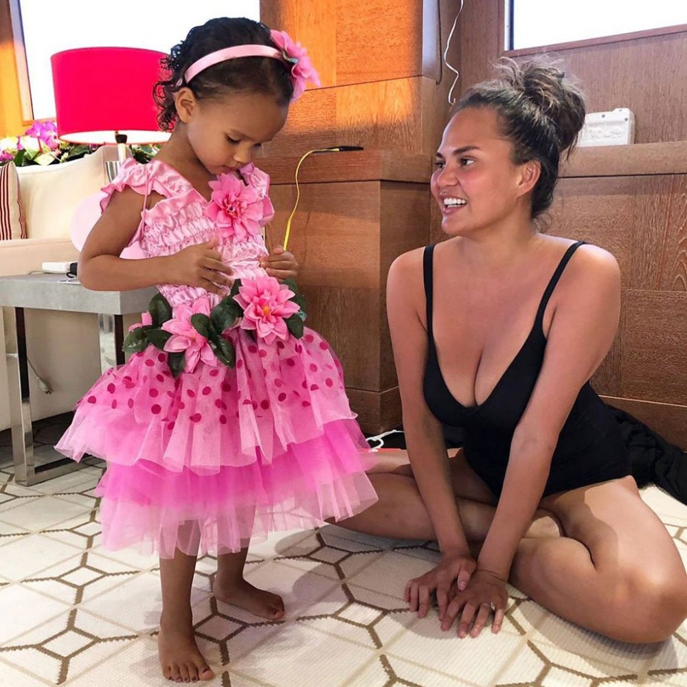 Chrissy Teigen Daughter Luna Hilariously Sasses Her