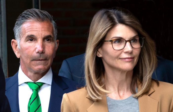 Lori Loughlin’s Friends ‘Think She Should Leave’ Mossimo Giannulli Amid the College Admissions Scandal