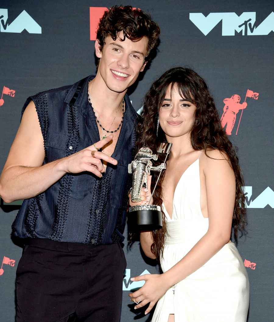 Shawn-Mendes,-Camila-Cabello-relationship-timeline-1