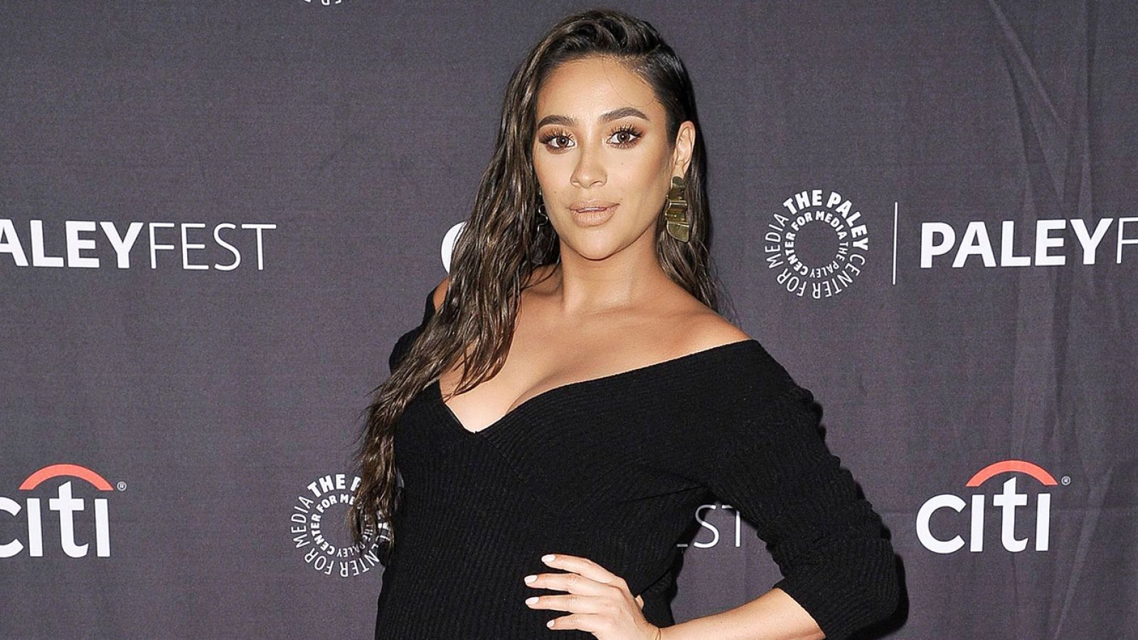 Shay Mitchell Pregnant C-Section