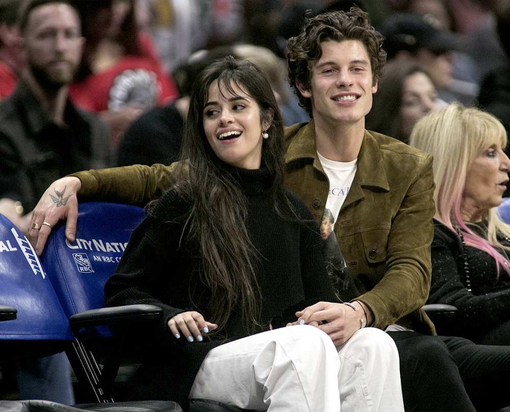 Camila-Cabello-and-Shawn-Mendes-at-Clippers-game