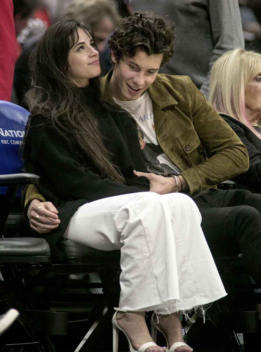 Camila-Cabello-and-Shawn-Mendes-at-Clippers-game