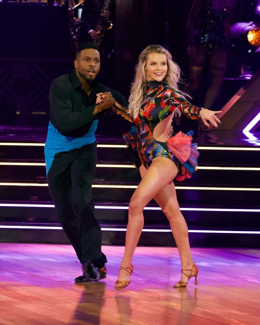 KEL MITCHELL, WITNEY CARSON Dancing With the Stars’ Judges Hand Out 2 Perfect Scores