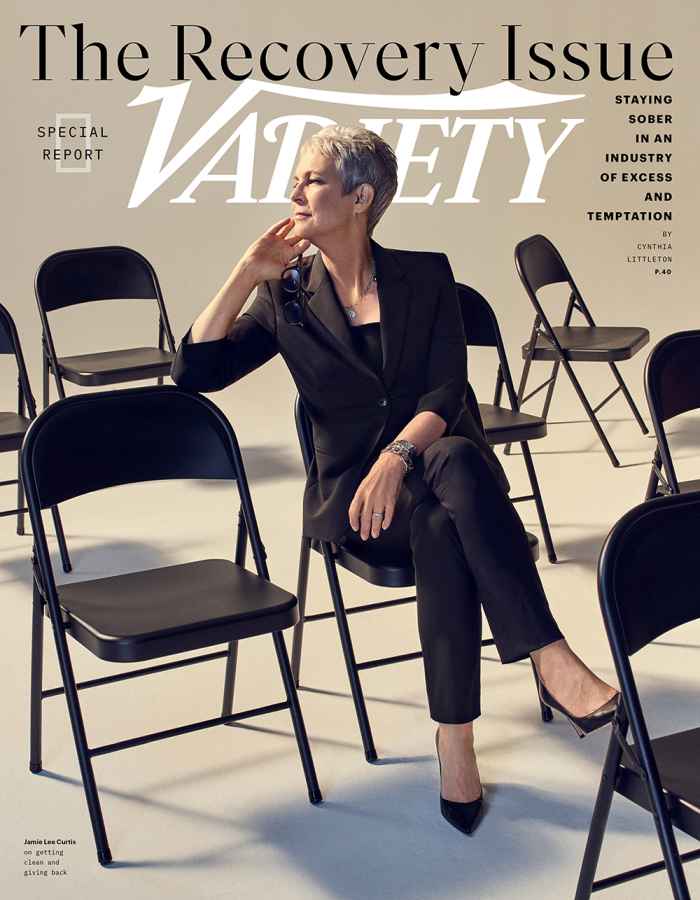 Jamie-Lee-Curtis-Details-Her-Past-Addiction-to-Vicodin-After-Celebrating-20-Years-of-Sobriety