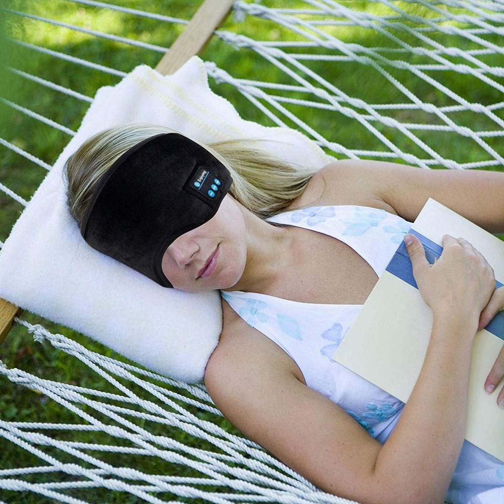 Joseche Wireless Bluetooth Sleeping Eye Mask on model