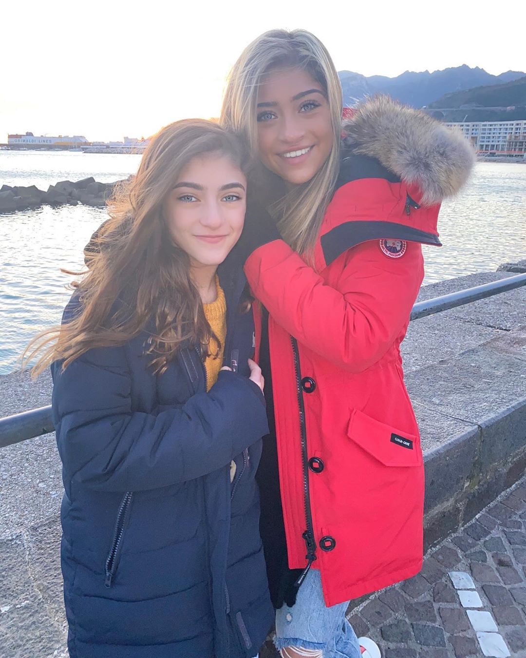 Joe Giudice Reunites With Daughters In Italy For Christmas Video Us Weekly 