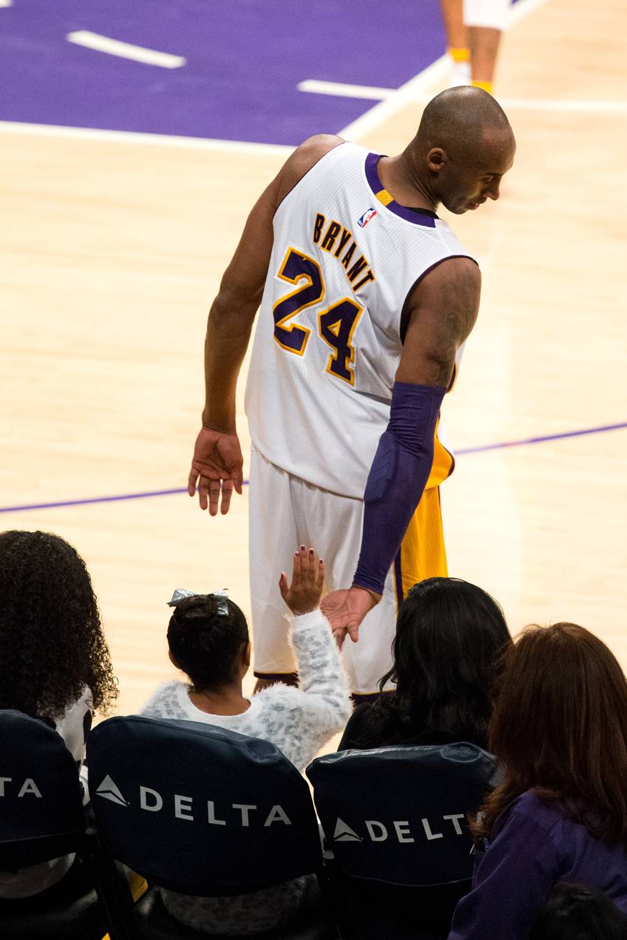 Kobe Bryant Close Bond With Daughter Gianna NBA Game