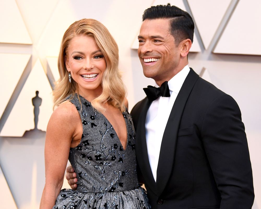 Kelly-Ripa-Mark-Consuelos-workout-video