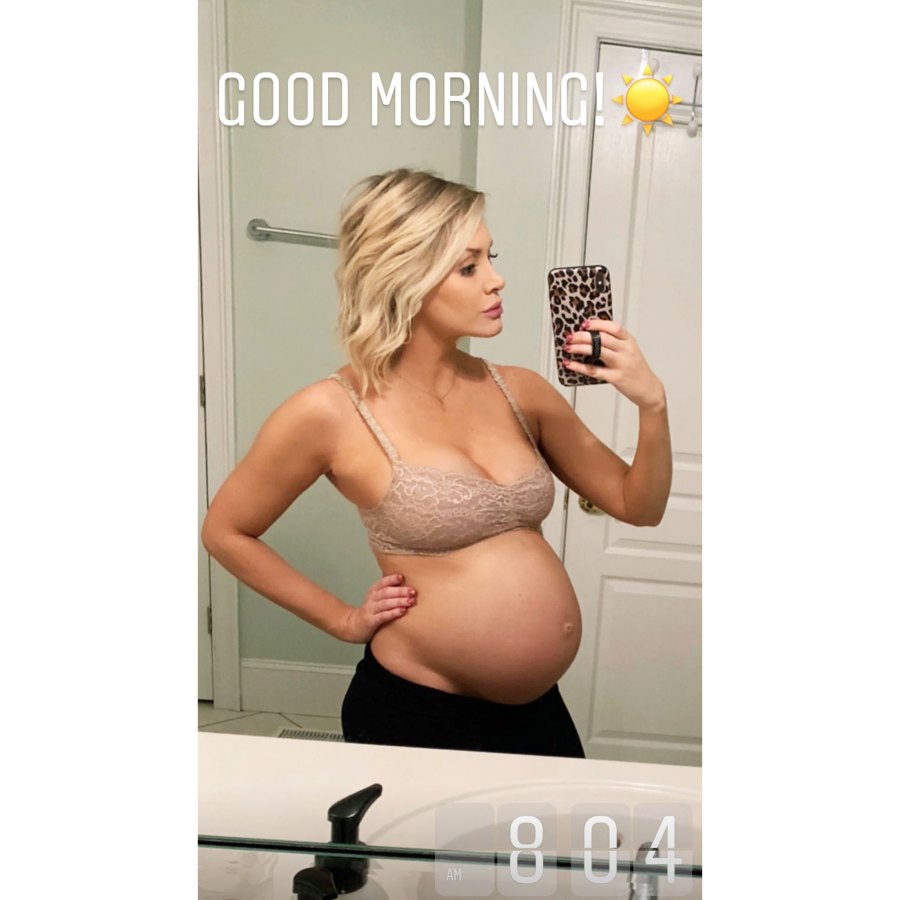 Jenna Cooper Baby Bump Mirror Selfie in Bra and Leggings