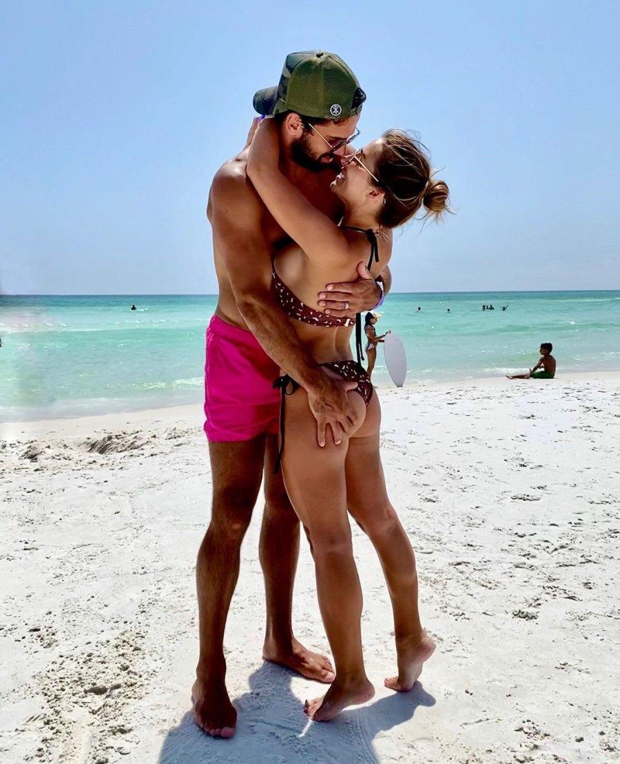 Jessie James Decker and Eric Decker