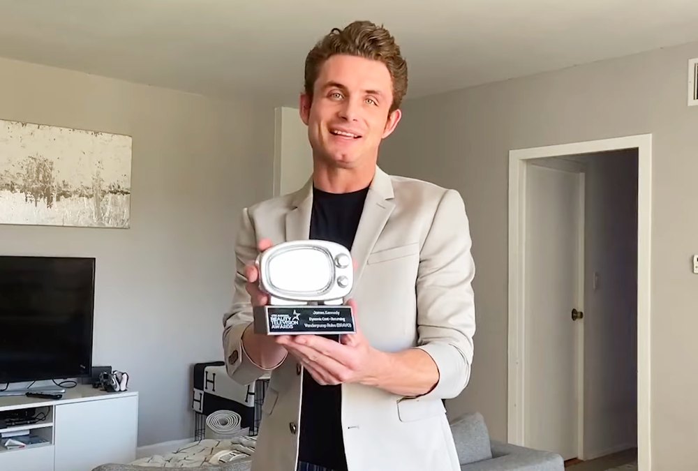 Vanderpump Rules James Kennedy Awkwardly Presents Award for Dynamic Cast Returning After 4 Firings