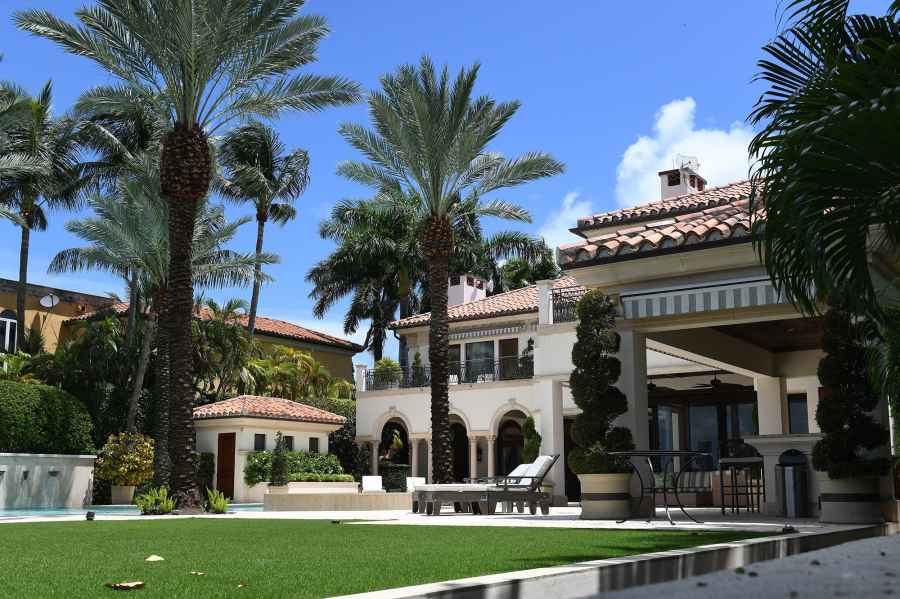 Jennifer Lopez Alex Rodriguez Buy 40 Million Miami Mansion