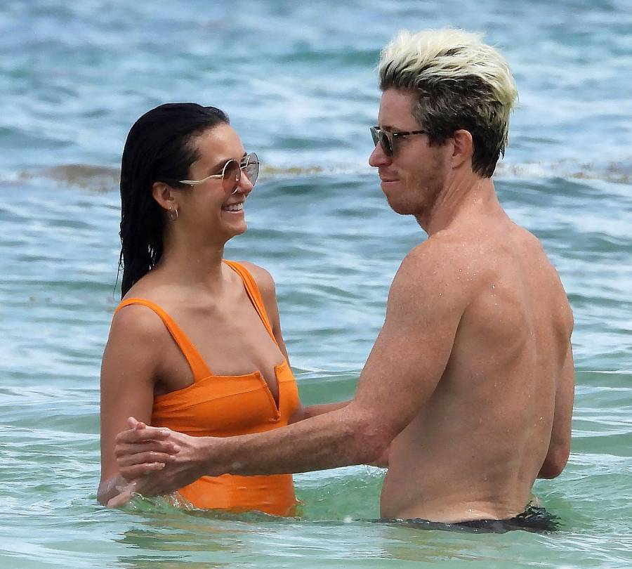 Nina Dobrev Shaun White Pack On PDA Vacation