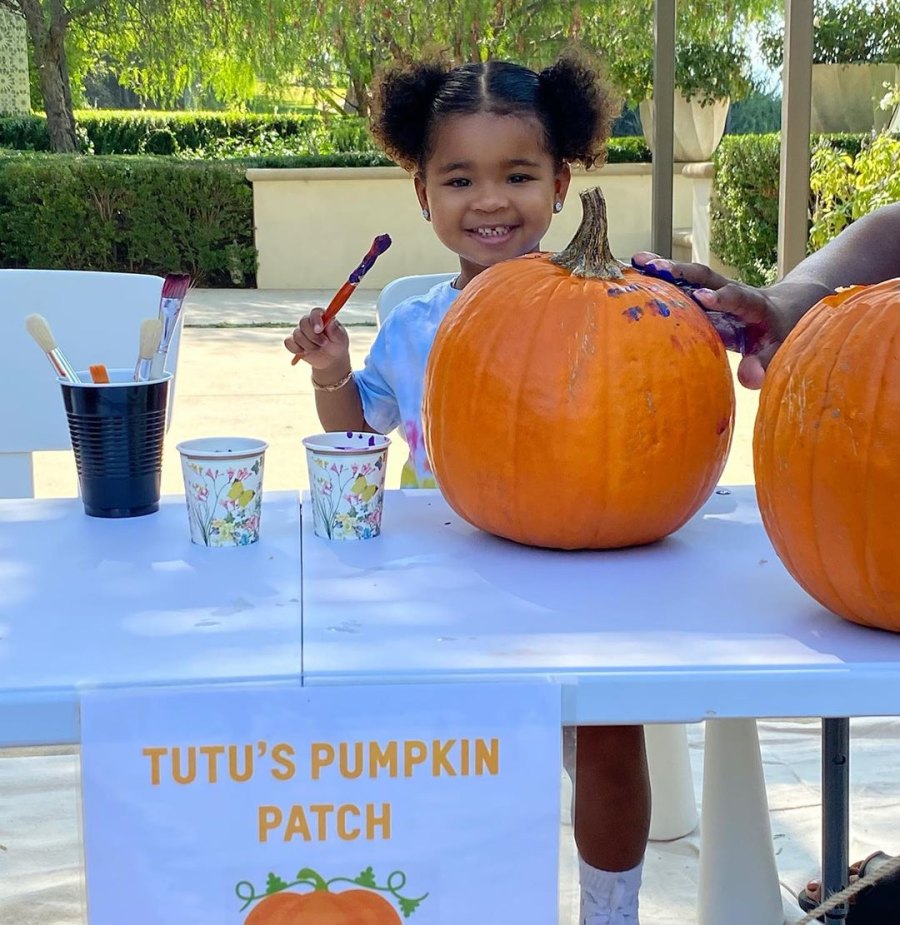 Khloe Kardashian and Tristan Thompson Paint Pumpkins With Daughter True