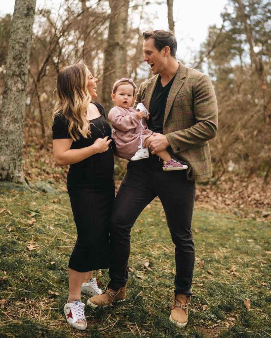 Pregnant Shawn Johnson’s Baby Bump Album Ahead of 2nd Child: Pics