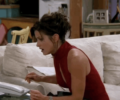 Courteney Cox Plays Friends Theme Song On Piano