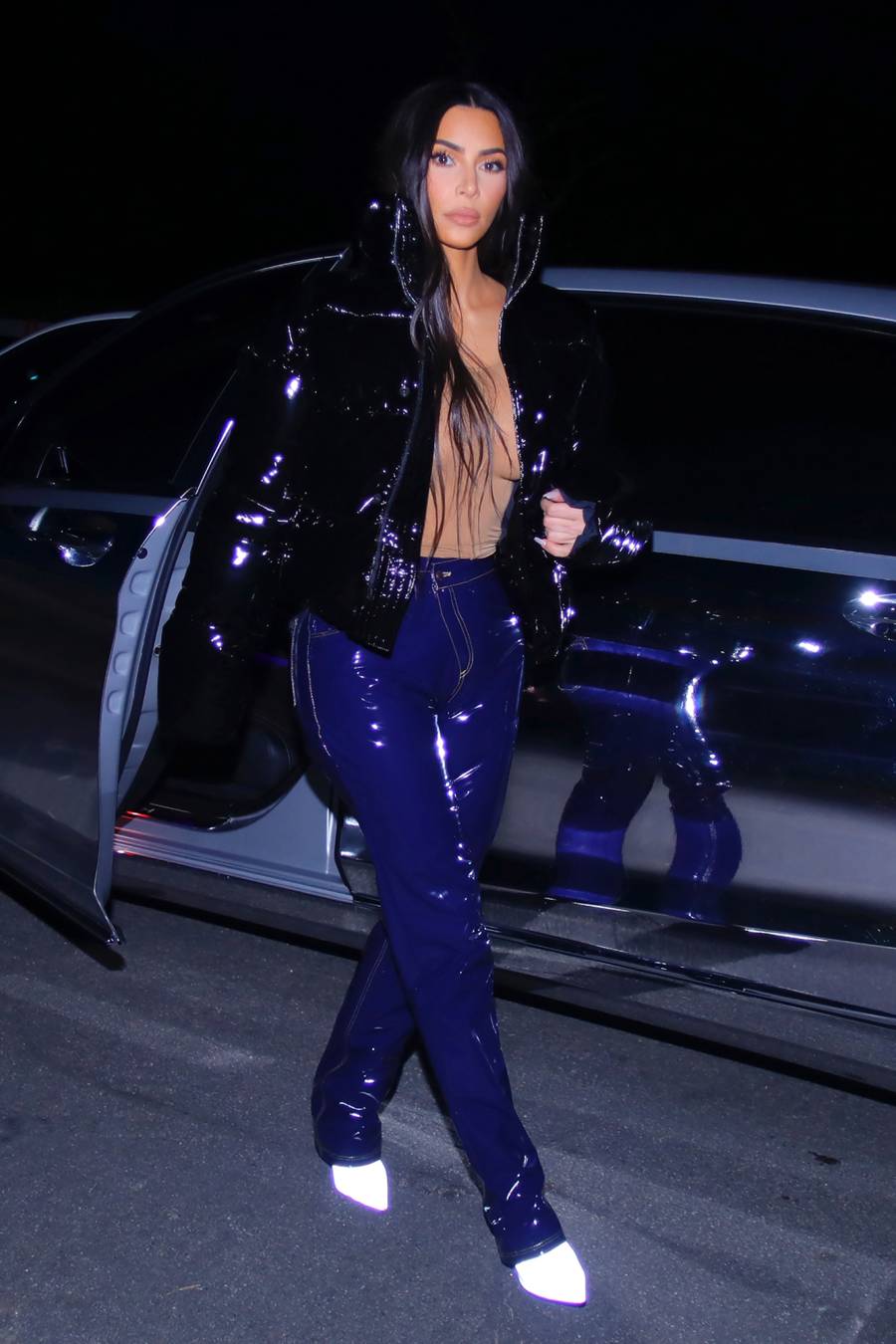 Kim Kardashian Steps Out Without Her Wedding Ring Amid Kanye West Divorce