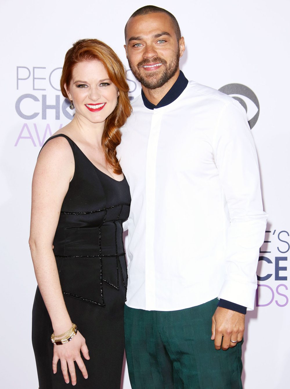 Sarah Drew and Jesse Williams attend the People's Choice Awards in 2015 Sarah Drew and Jesse Williams Reunite on Greys Anatomy Set