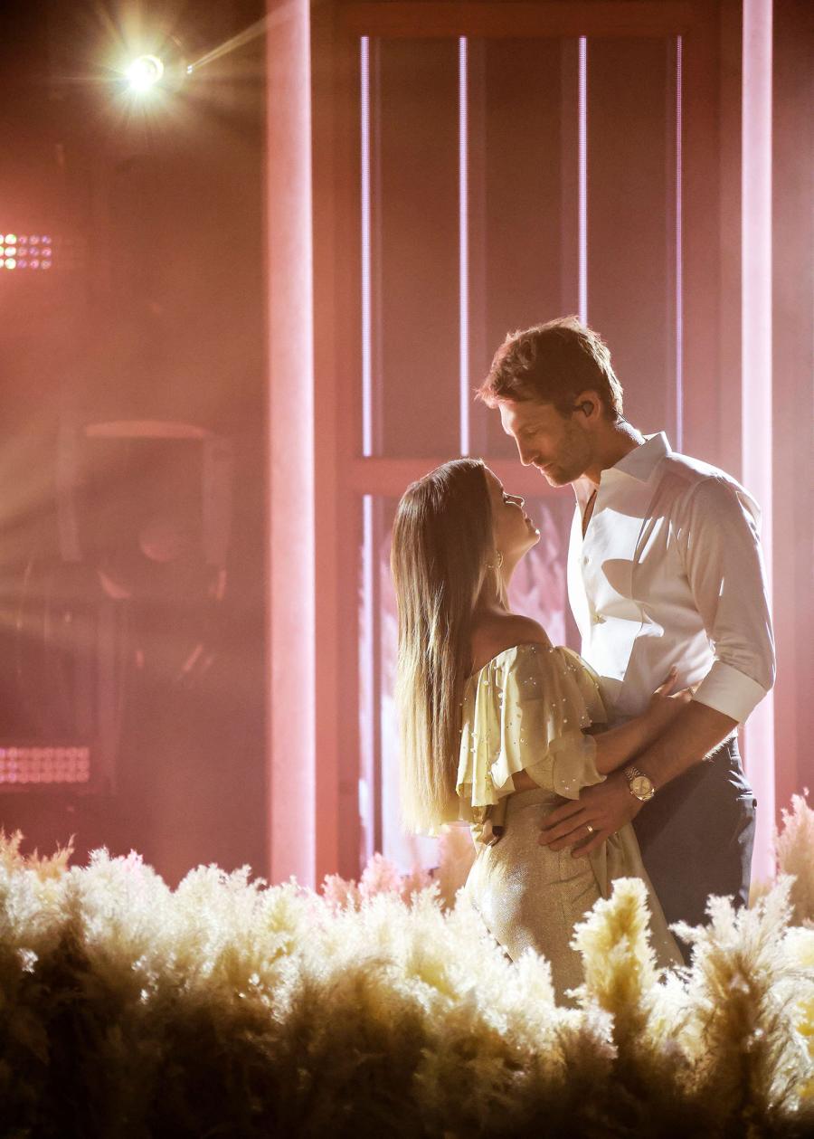 Maren Morris and Husband Ryan Hurd Perform Sexy Duet ACM Awards 2021 01