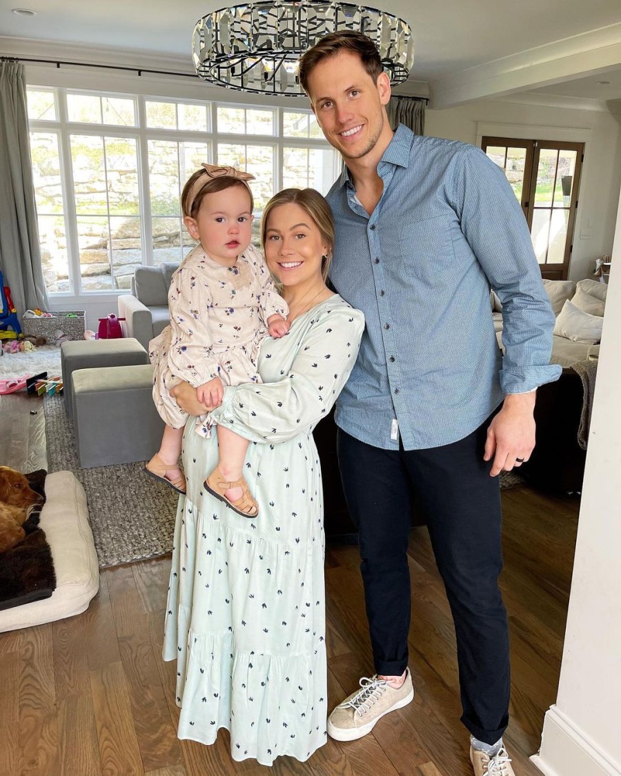 Pregnant Shawn Johnson East's Baby Bump Album Ahead of 2nd Child Hoppy Holidays