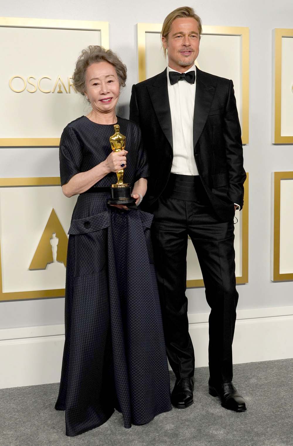 Yuh-Jung Youn Flirts With Brad Pitt More Must-See Oscars 2021 Moments
