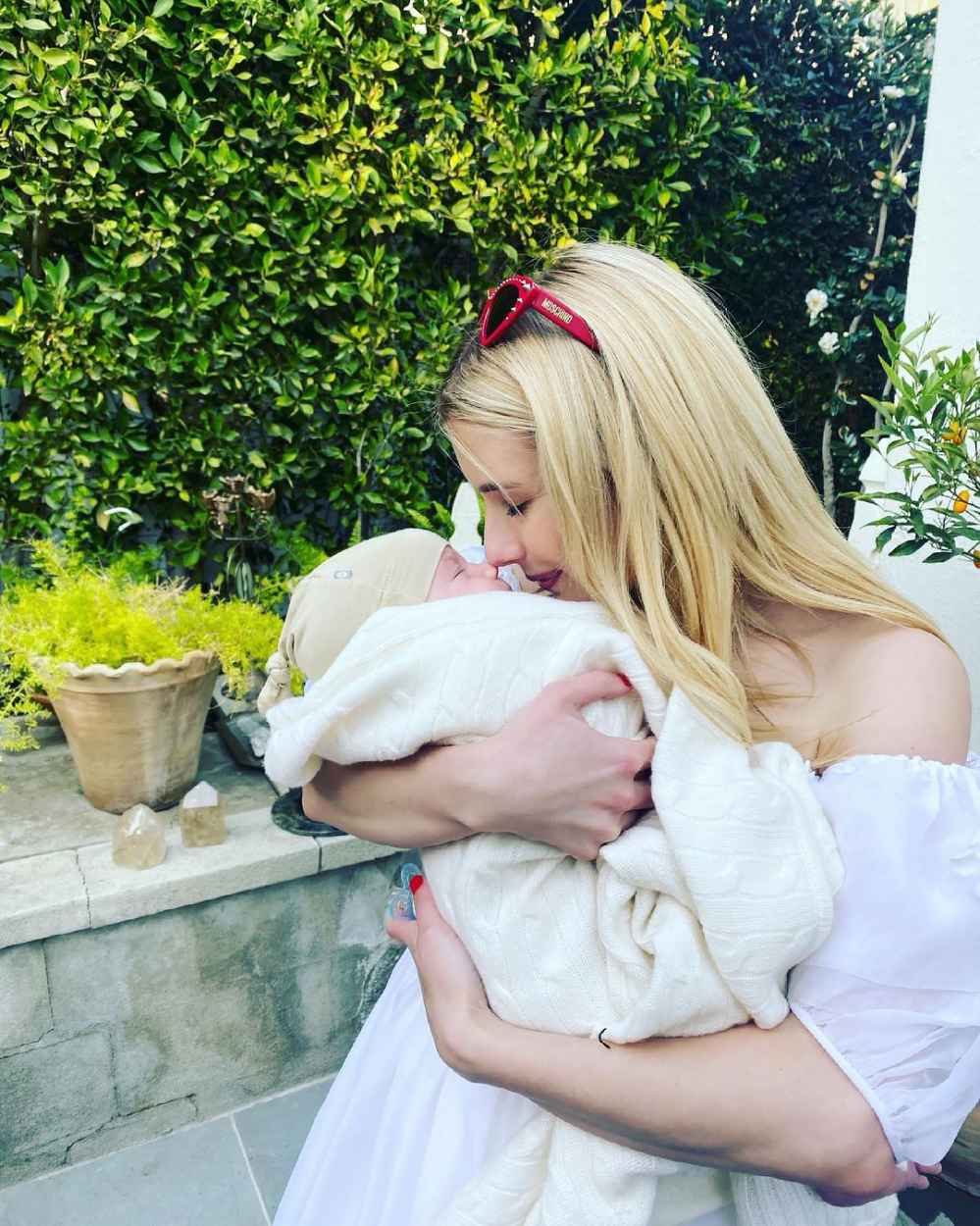 Emma Roberts Shows Her and Garrett Hedlund’s Son Rhodes’ Face for 1st Time on Mother’s Day