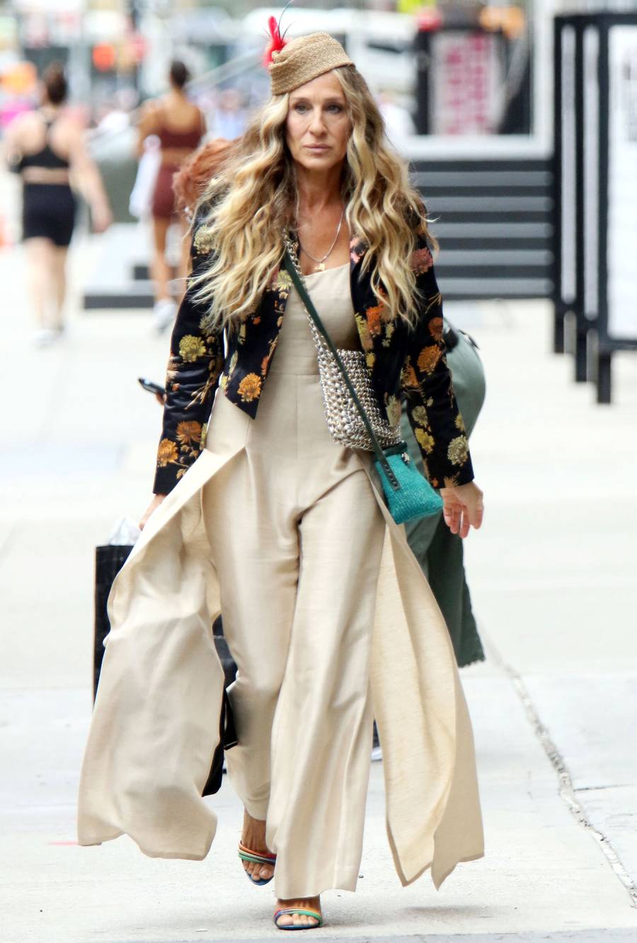Fabulous Fashion Sarah Jessica Parker Wears on And Just Like That 4
