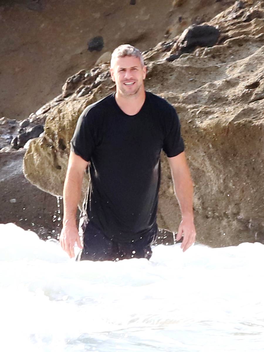 Renee Zellweger and Ant Anstead Share Passionate Kiss on The Beach While Playing With Hudson