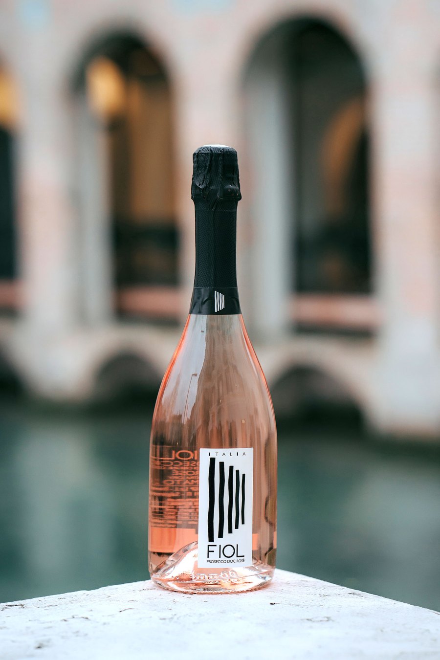 Fiol Prosecco Rose Buzzzz-o-Meter