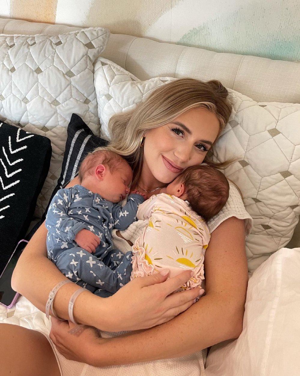 Lauren Burnham Breast-Feeds Both Twin Babies at Once in Sweet Shot Promo