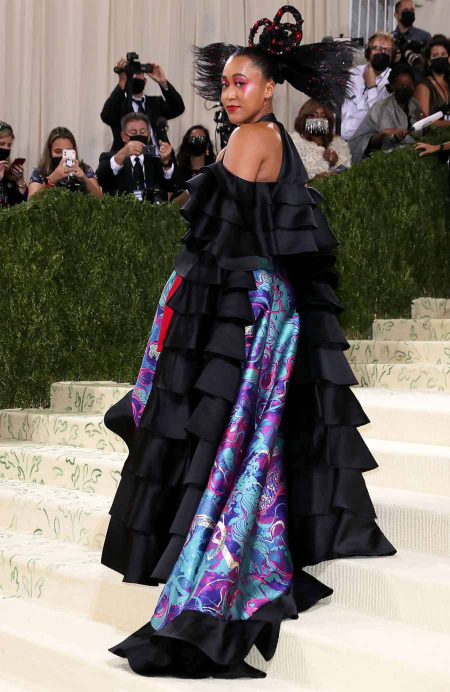 Met Gala 2021 Naomi Osaka Arrives at the Met Gala — and Her Look Has Us Speechless