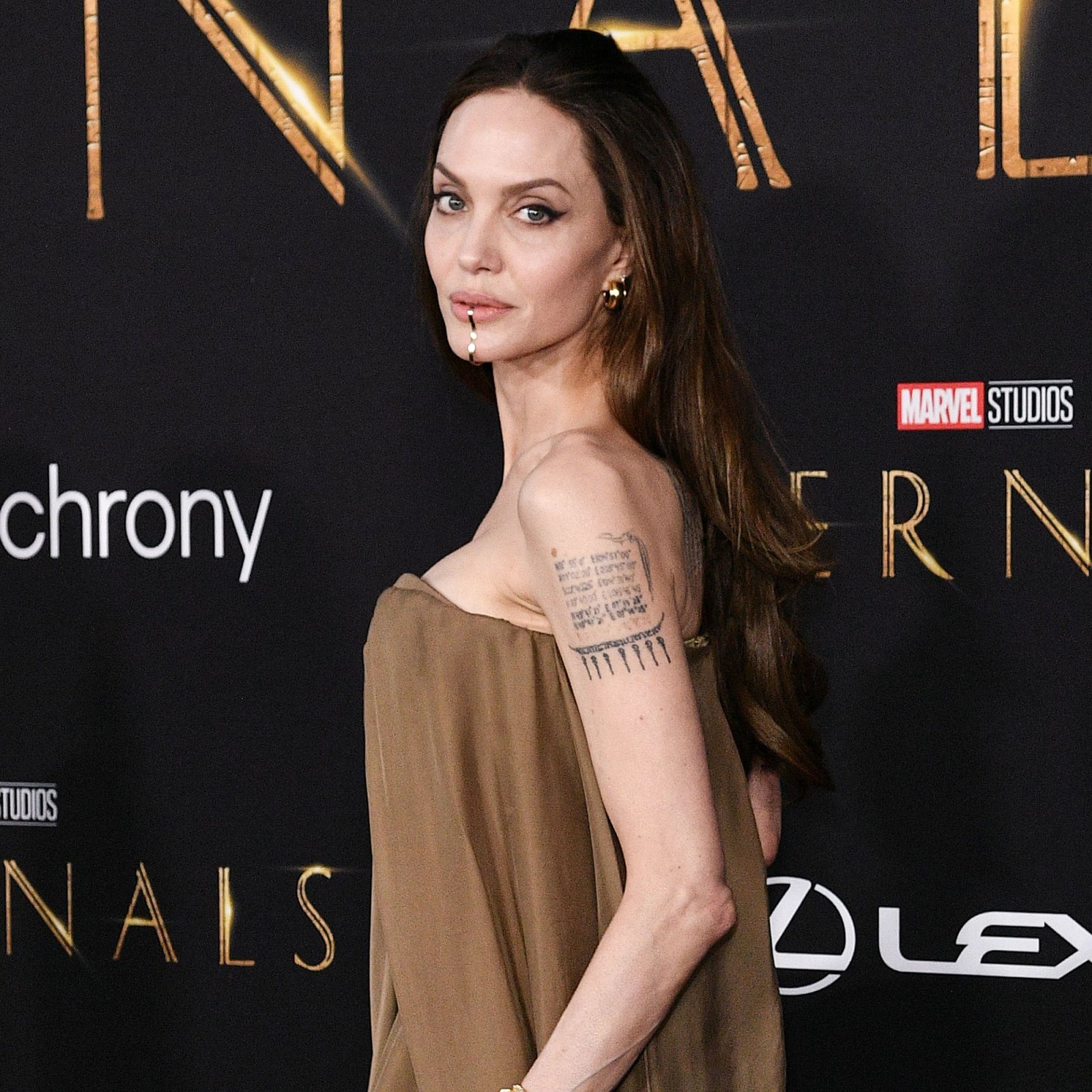 Angelina Jolie Brings 5 Kids to ‘Eternals’ Premiere Photos