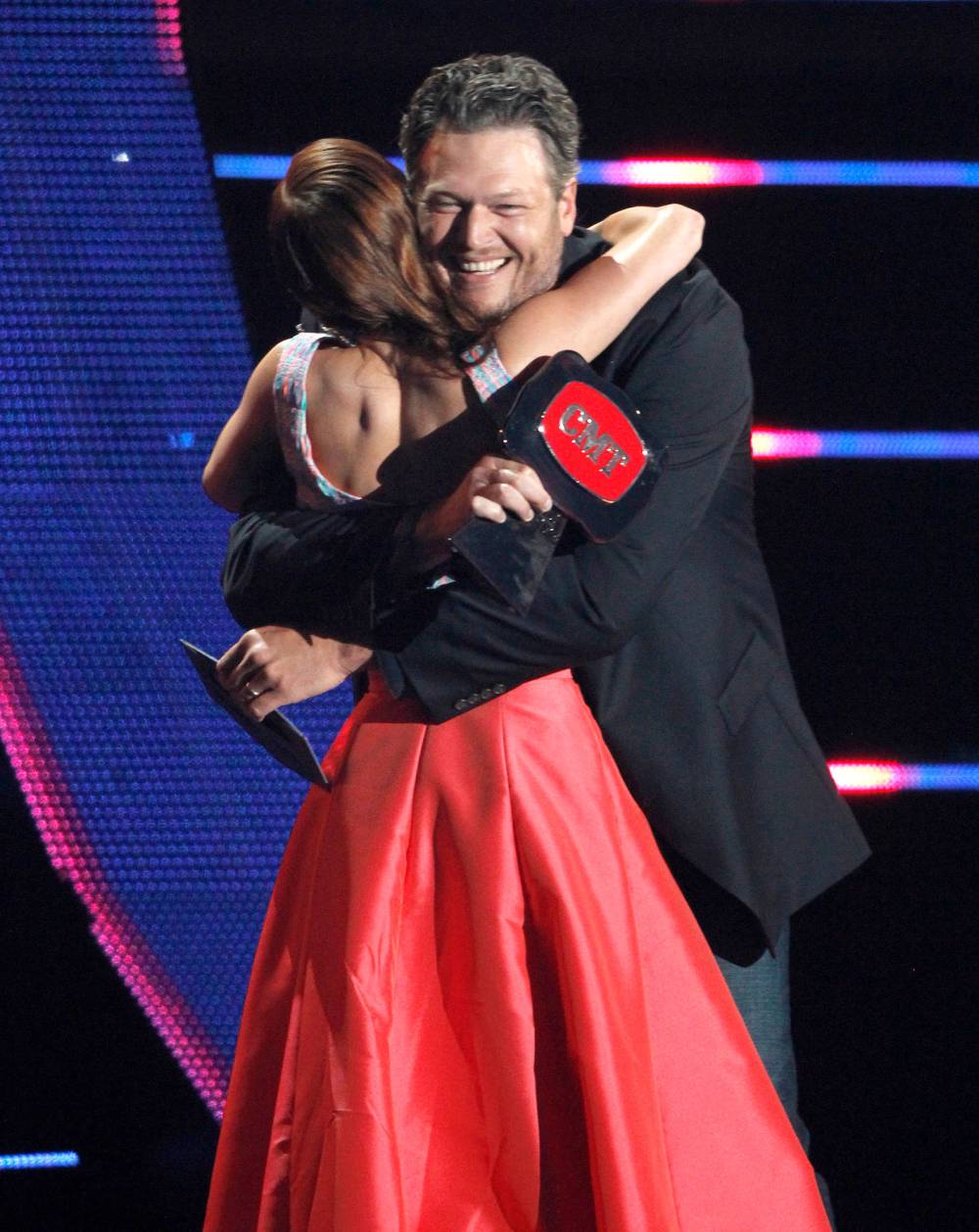 Cassadee Pope Blake Shelton Supportive After Voice Win 2