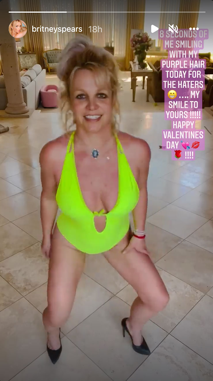 Britney Spears See How the Stars Put a Sexy Spin on One Piece Swimsuits 2
