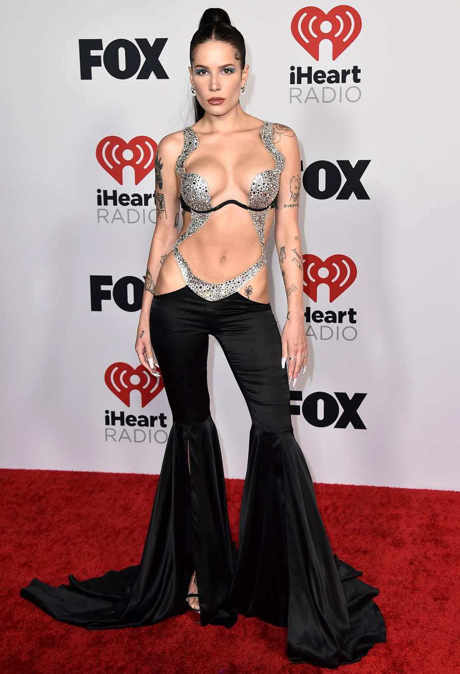 See What the Stars Wore to the iHeartRadio Music Awards 2022: Photos