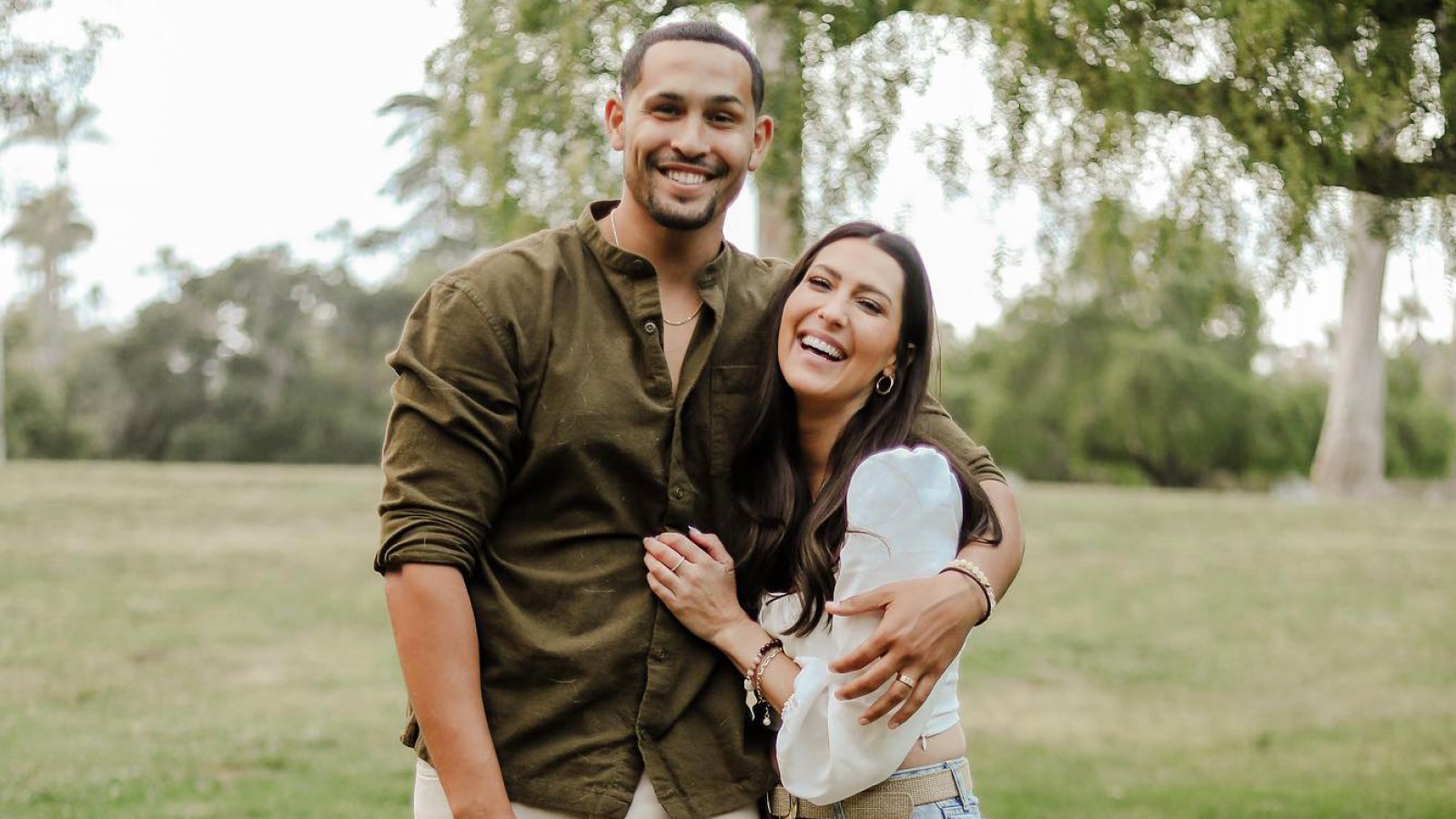 Bachelor Nation's Becca Kufrin and Thomas Jacobs Are Engaged After Less Than 1 Year of Dating