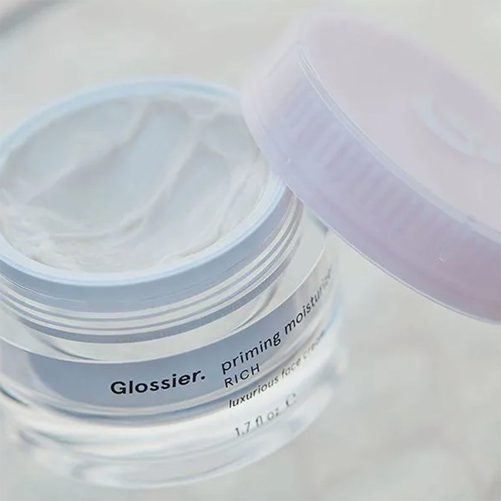 best-primers-for-dry-skin-glossier-moisturizer-rich